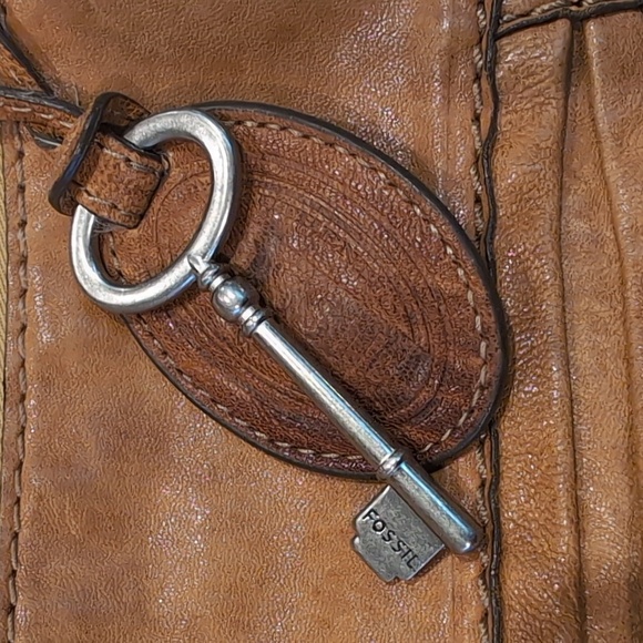 Fossil Leather Crossbody Purse - Picture 10 of 16